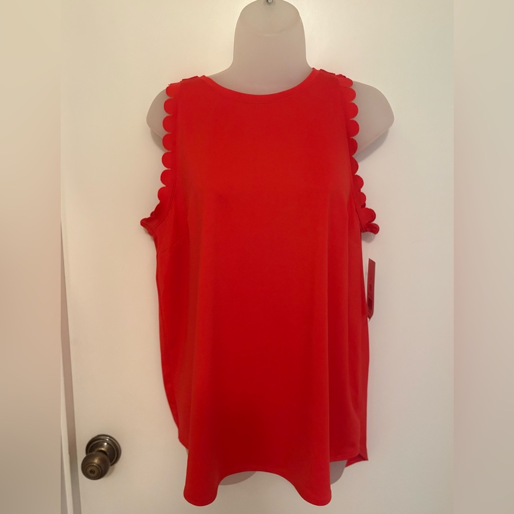 Crown & Ivy Red Scalloped Tank Top - Picture 5 of 7